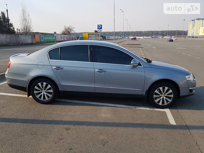 Седан Volkswagen Passat 2010 в Києві