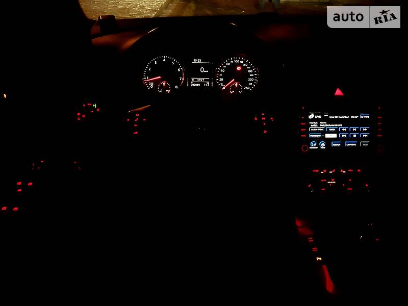 Седан Volkswagen Passat 2010 в Києві