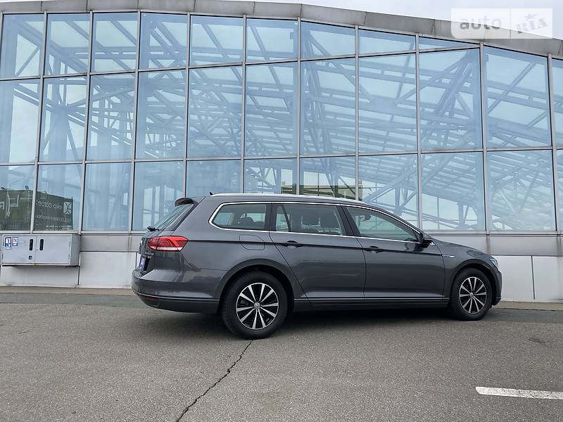 Універсал Volkswagen Passat 2016 в Києві