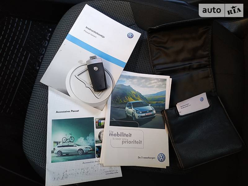 Універсал Volkswagen Passat 2012 в Калуші