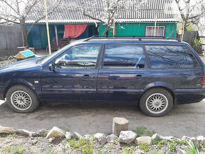 Універсал Volkswagen Passat 1995 в 