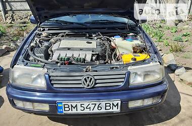 Універсал Volkswagen Passat 1995 в 