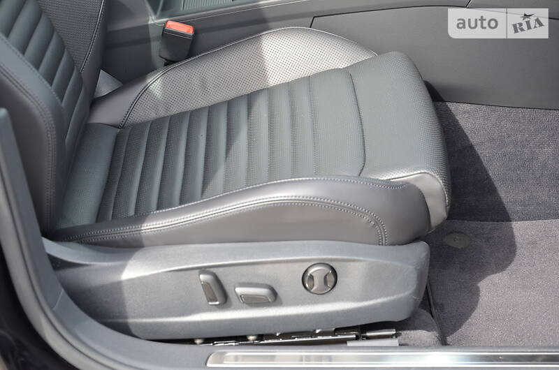 Універсал Volkswagen Passat 2015 в Луцьку