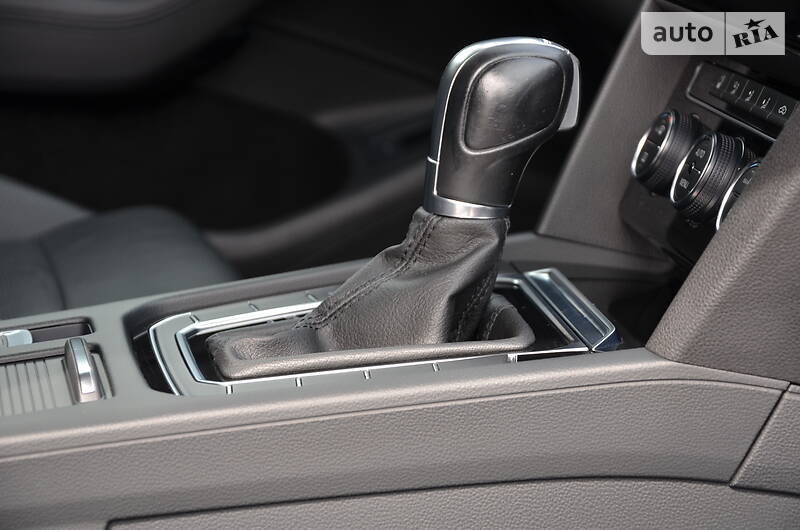 Універсал Volkswagen Passat 2015 в Луцьку