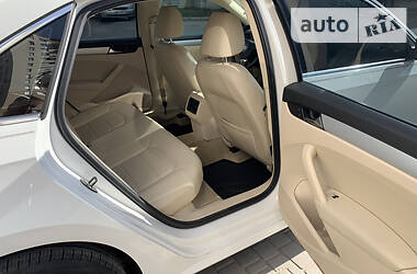 Седан Volkswagen Passat 2012 в 