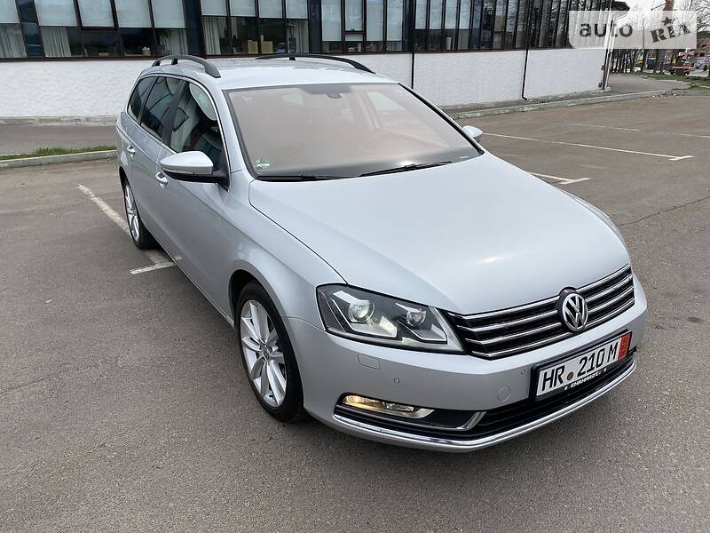Універсал Volkswagen Passat 2012 в Рівному