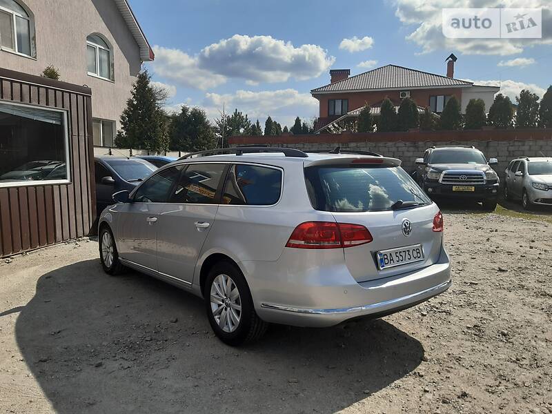 Універсал Volkswagen Passat 2014 в Кропивницькому