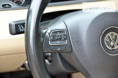 Універсал Volkswagen Passat 2011 в 