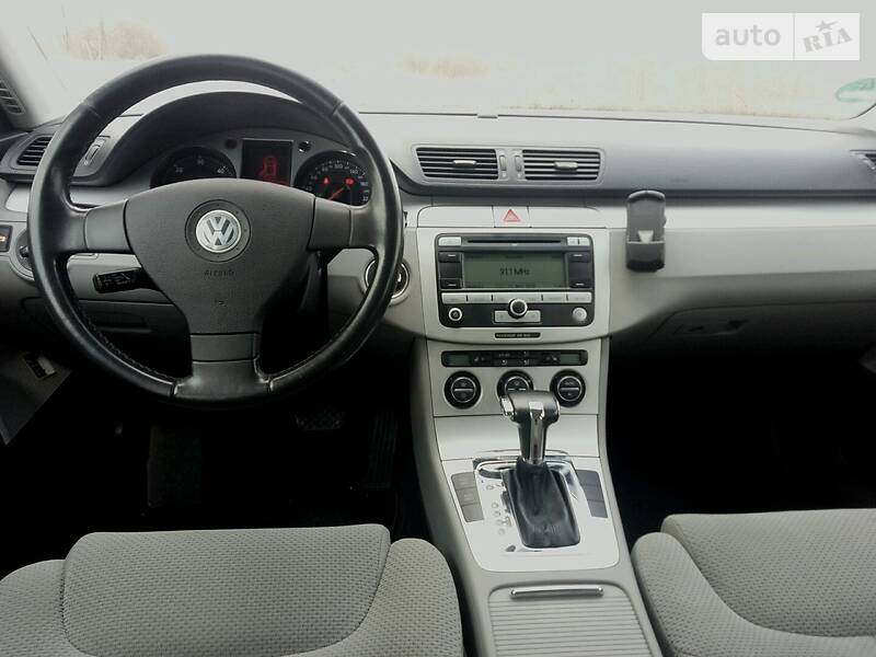 Універсал Volkswagen Passat 2007 в Житомирі
