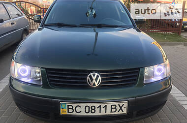 Седан Volkswagen Passat 1998 в 