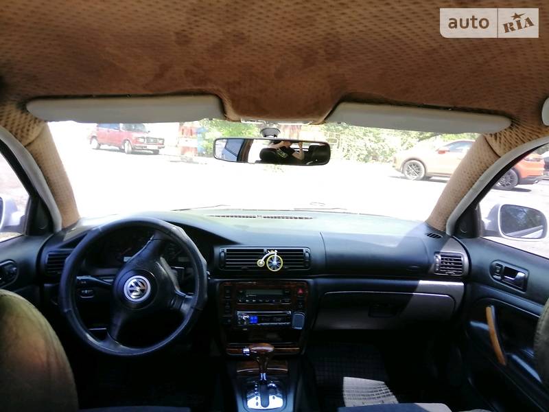 Седан Volkswagen Passat 1999 в Киеве