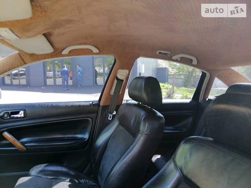 Седан Volkswagen Passat 1999 в Киеве