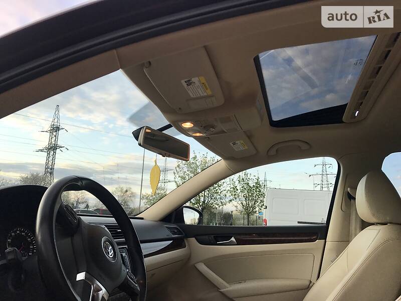 Седан Volkswagen Passat 2012 в Киеве