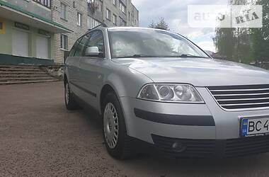 Універсал Volkswagen Passat 2000 в 
