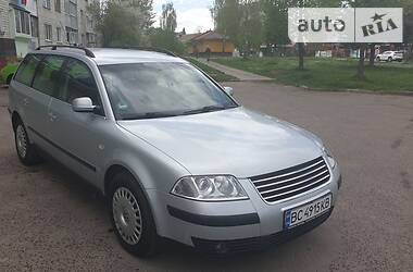 Універсал Volkswagen Passat 2000 в 