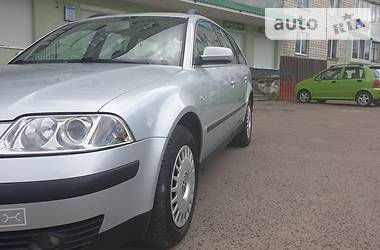 Універсал Volkswagen Passat 2000 в 