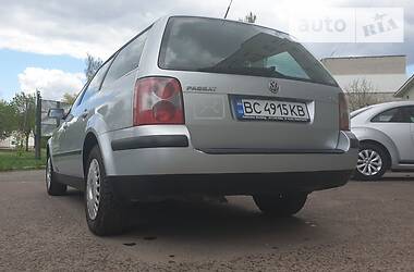 Універсал Volkswagen Passat 2000 в 