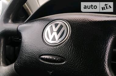 Універсал Volkswagen Passat 2000 в 