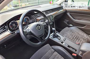 Универсал Volkswagen Passat 2015 в Луцке