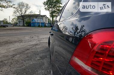 Універсал Volkswagen Passat 2013 в 