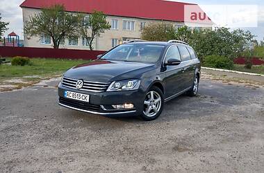 Універсал Volkswagen Passat 2013 в 