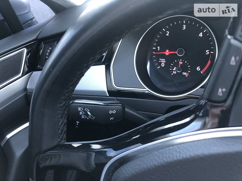 Седан Volkswagen Passat 2015 в Мукачевому