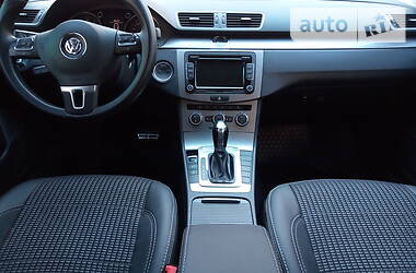 Седан Volkswagen Passat 2012 в 