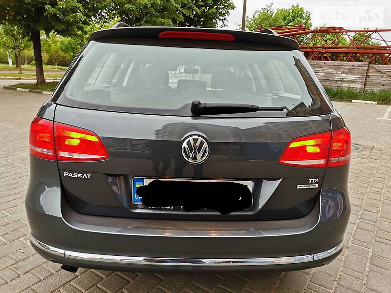 Універсал Volkswagen Passat 2012 в Калуші