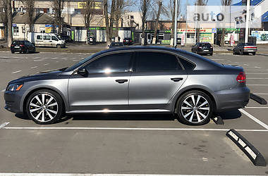 Седан Volkswagen Passat 2015 в Киеве