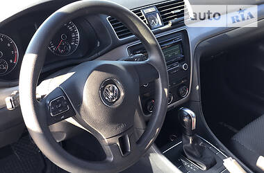 Седан Volkswagen Passat 2015 в Киеве