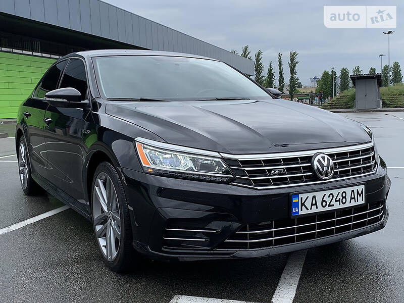Седан Volkswagen Passat 2018 в Києві