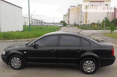 Седан Volkswagen Passat 2000 в 
