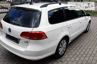 Універсал Volkswagen Passat 2011 в 