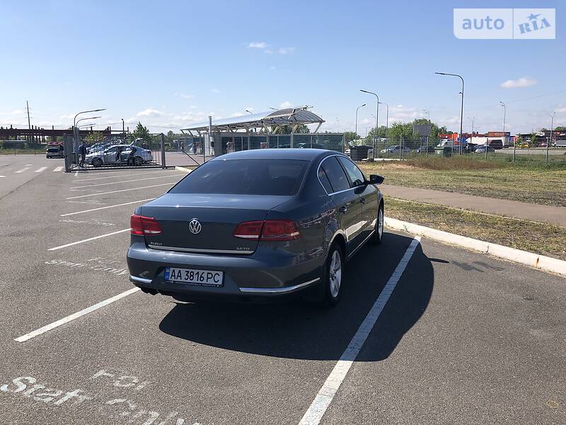Седан Volkswagen Passat 2011 в Києві