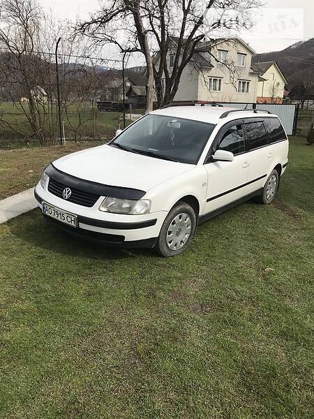 Универсал Volkswagen Passat 1999 в Тячеве