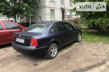 Седан Volkswagen Passat 1997 в 