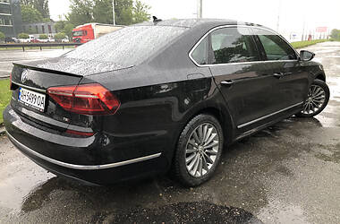 Седан Volkswagen Passat 2016 в Киеве