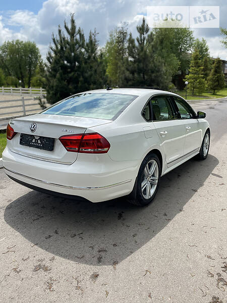 Седан Volkswagen Passat 2013 в Києві