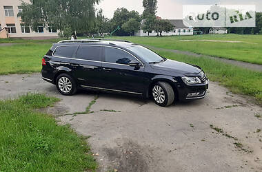 Універсал Volkswagen Passat 2012 в 