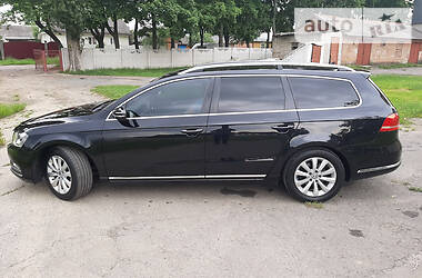 Універсал Volkswagen Passat 2012 в 