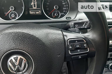 Універсал Volkswagen Passat 2012 в 