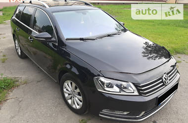 Універсал Volkswagen Passat 2012 в 