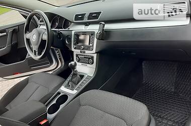 Універсал Volkswagen Passat 2011 в 