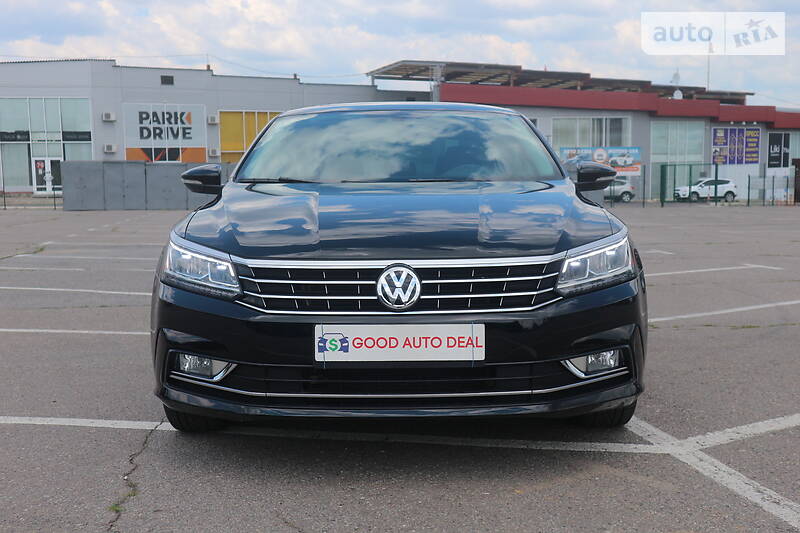 Седан Volkswagen Passat 2016 в Харькове