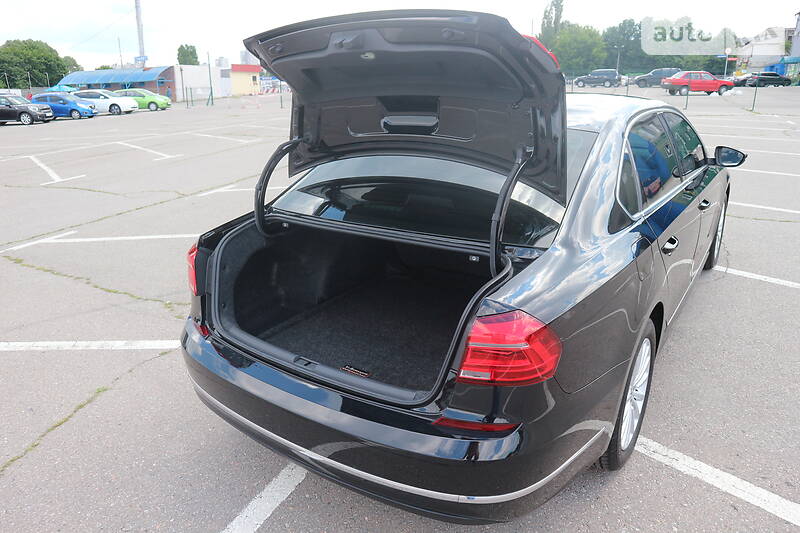 Седан Volkswagen Passat 2016 в Харькове