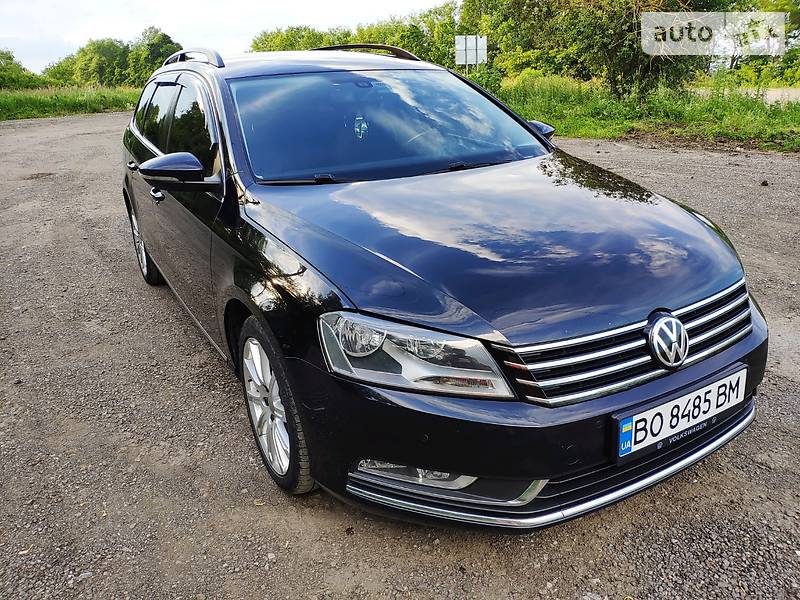 Універсал Volkswagen Passat 2012 в Тернополі