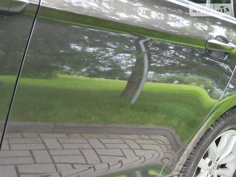 Універсал Volkswagen Passat 2015 в Дрогобичі