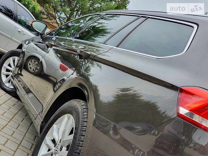 Універсал Volkswagen Passat 2015 в Дрогобичі