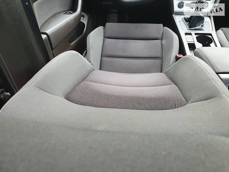 Універсал Volkswagen Passat 2015 в Дрогобичі