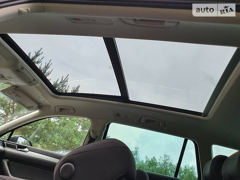 Універсал Volkswagen Passat 2015 в Дрогобичі